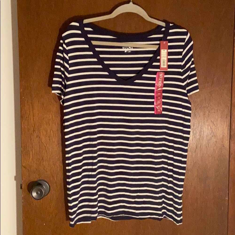 NWT Merona vneck tshirt. Navy and white stripe.